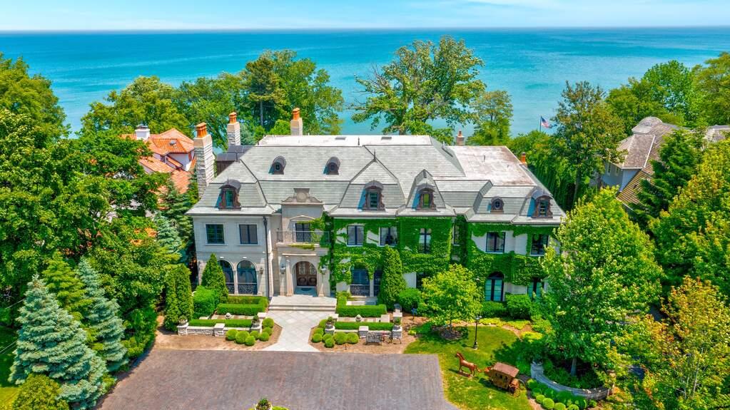 The Pinnacle of Winnetka